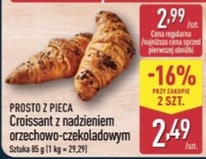 Croissant z nadzieniem orzechowo-czekoladowym