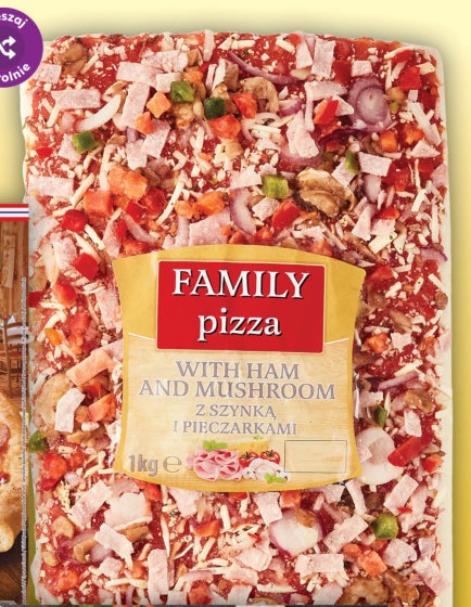 Pizza z szynką i pieczarkami