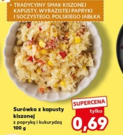 surówka z kapusty kiszonej z papryką i kukurydzą
