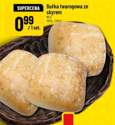 Bułka twarogowa ze skyrem