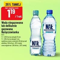 Woda niegazowana lub delikatnie gazowana